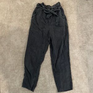 AERIE paper bag waist pants !